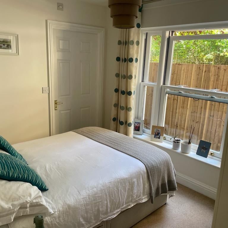 2 Bed Flat, Wimbledon, SW19 - Photo 1