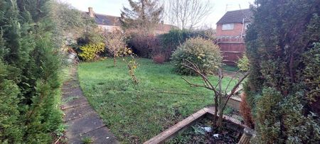 3 bedroom end of terrace house to rent - Photo 4