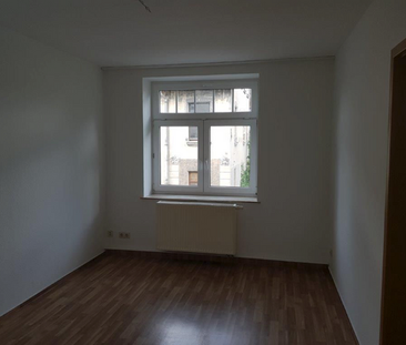 2-Raum-Wohnung mit Einbauküche in Ellefeld, ca. 40 m² – ab 01.05.2026 - Foto 1