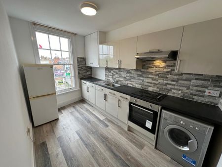 2 bedroom flat to rent - Photo 3