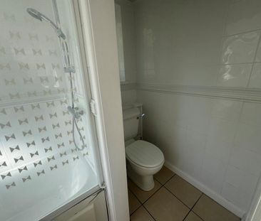 4 bedroom semi-detached house to rent - Photo 6