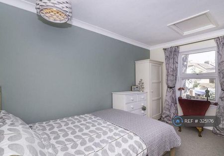 2 bedroom maisonette to rent - Photo 3