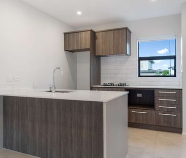 Lock and Leave Living in Flat Bush - Photo 4