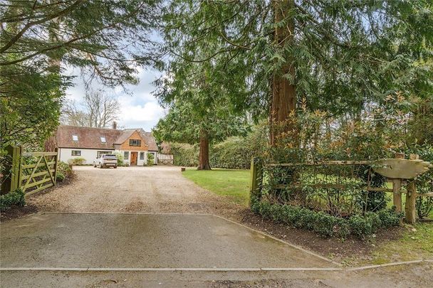 5 bedroom detached house to rent - Photo 1