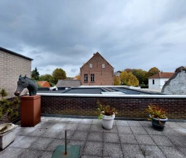 Te huur – Ruim duplexappartement met 4 slaapkamers in het centrum v... - Photo 3