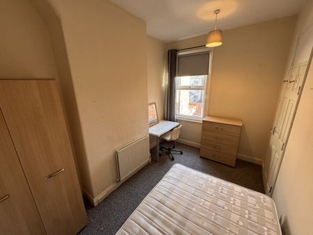 Garth Terrace, Burton Stone Lane - P10897 - Photo 5