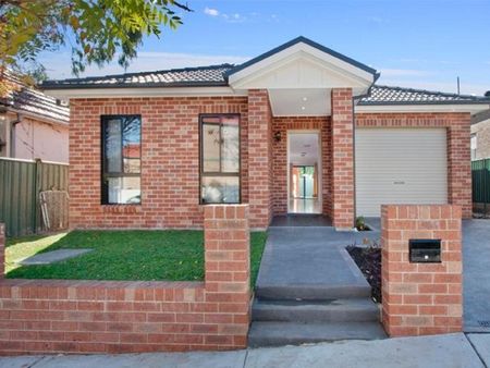 28 Hill Street, Dulwich Hill NSW 2203 - House For Rent | Domain - Photo 5