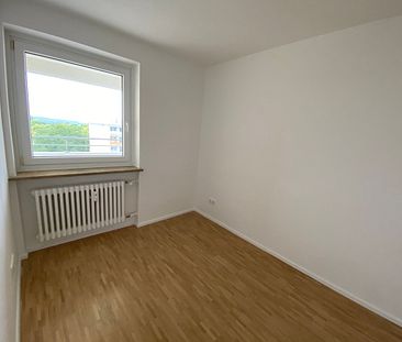 Schöne und helle 2-Zimmer-Wohnung mit Balkon nähe Kuhsee zu vermieten - Photo 5