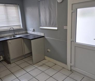 3 bedroom terraced house to rent - Photo 6