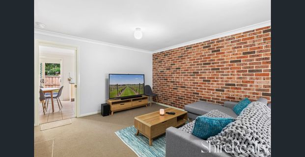 Ultra-convenient townhouse living - Photo 1