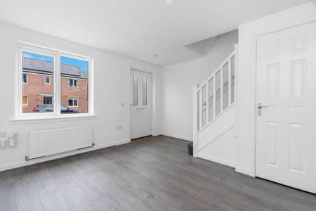 2 bedroom terraced house to rent - Photo 2