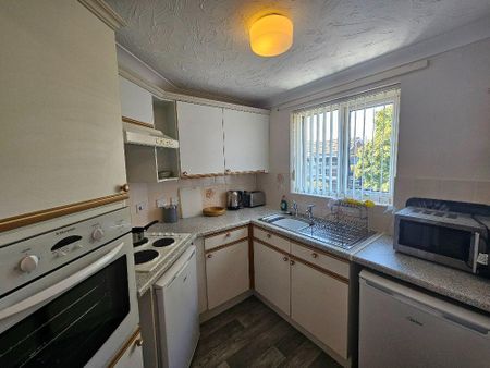 1 bedroom flat to rent - Photo 5