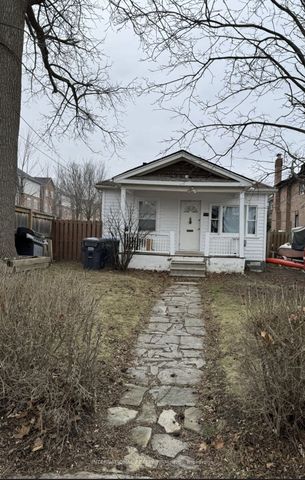 Detached Home For Lease | W8083970 - Photo 4