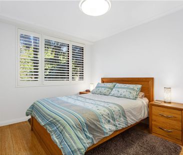 IMMACULATELY PRESENTED APARTMENT - Photo 6