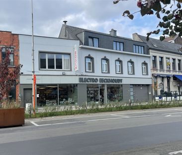 Ruim appartement met eigen inkom te huur in hartje centrum onmiddel... - Foto 2