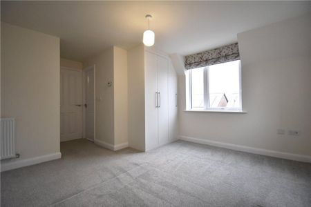 4 bedroom detached house to rent - Photo 5