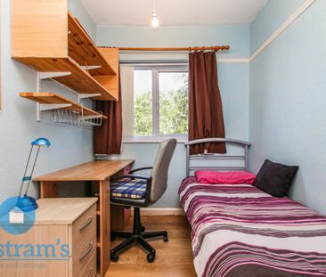 3 bed Mid Terraced House for Rent - Photo 3