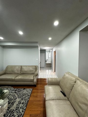 For Lease - 7722 Wildfern Drive, Mississauga, Ontario - Photo 2