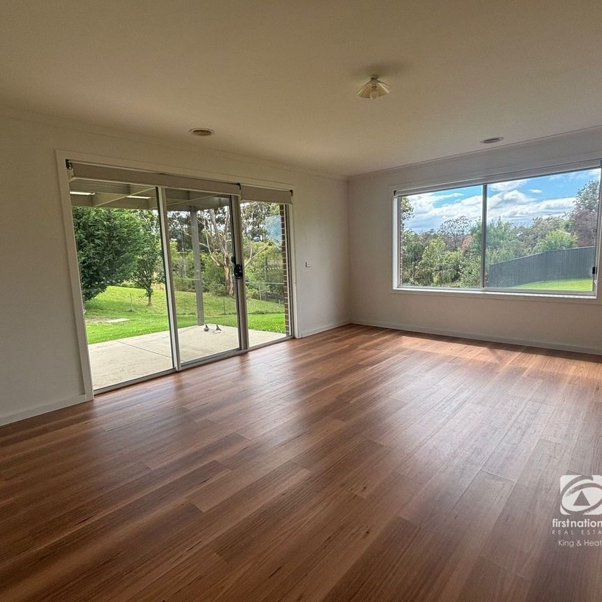 CONTEMPORARY FAMILY LIVING! - Photo 1