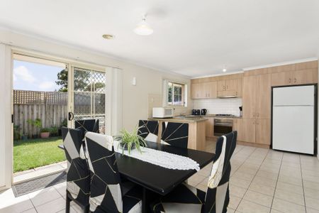 Modern Living in Mill Park - Photo 3