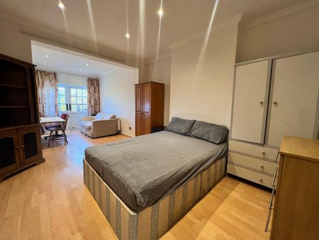 Carlisle Avenue, East Acton, London, W3 7NL - Photo 4