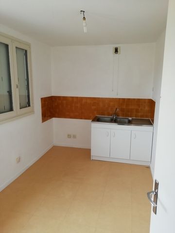 Appartement T3 – Centre bourg Marcillat en Combraille - Photo 5