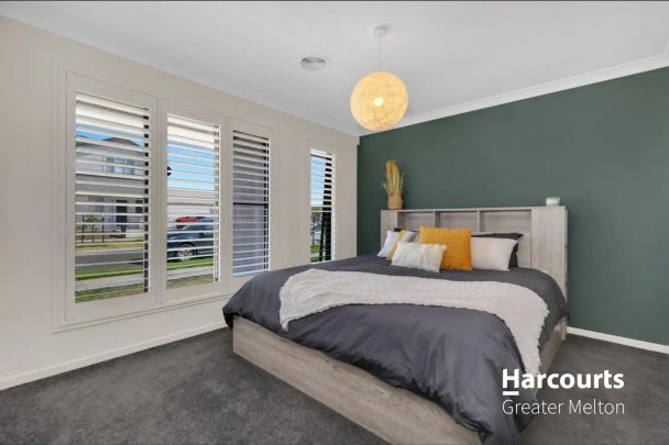 “Modern Family Living in Prime Werribee Location” - Photo 1