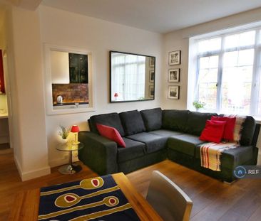 3 bedroom flat to rent - Photo 2