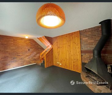 Prime Paddington Position - Tri level Townhouse with Pool. - Photo 3