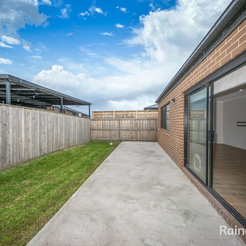 25 Fragrant Crescent, Diggers Rest, VIC 3427 - Photo 1