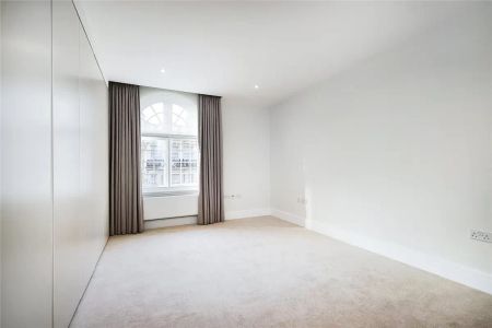 3 bedroom flat in 177 Sloane Street - Photo 3