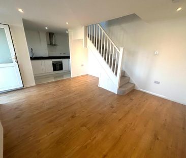 2 bedroom terraced house to rent - Photo 2