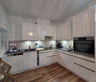 Charmante, grosszügige 4-Zimmer-Altbauwohnung mit Balkon - Photo 5