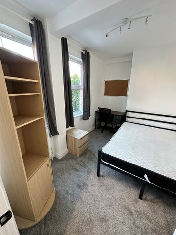 Tang Hall Lane, Tang Hall - P1110 - Photo 3