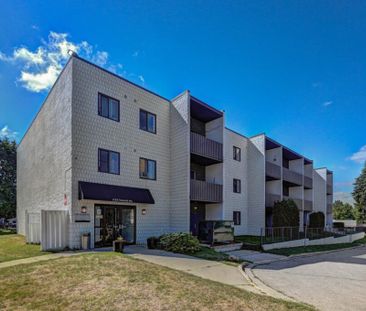 Trossacks Avenue Townhouses - Photo 3