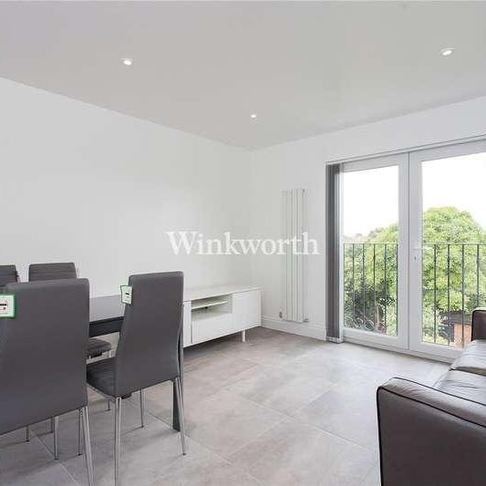 Hendon Way, London, NW2 - Photo 1