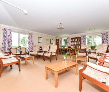 1 bedroom retirement property to rent - Photo 4