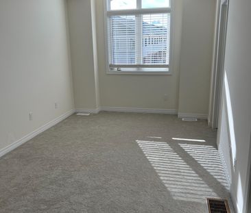 For Lease - 39 Mia Drive, Hamilton, Ontario - Photo 4