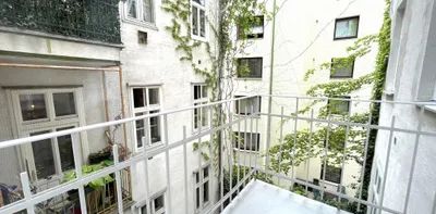TABORSTRASSE | ALTBAUWOHNUNG MIT 4 ZIMMER, SEPARATER WOHNKÜCHE UND BALKON | UNBEFRISTETE VERMIETUNG - Photo 2