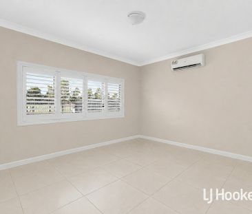 Great 3 Bedroom Home - Available Now! - Photo 4