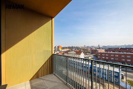 Pronájem bytu 2+kk 57 m² - Fotografie 4