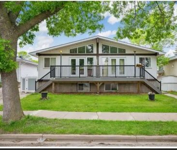 3 Bedroom + Den Duplex Home | Edmonton - Photo 1