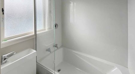 Bulls - Three Bedrooms - Photo 4