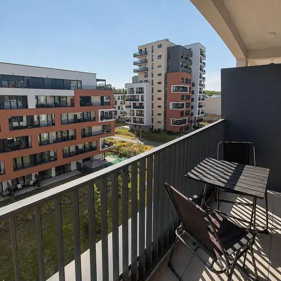 Zcela nový, plně vybavený byt 32,2 m and sup2; v projektu Tesla Hloubětín balkon a parkovací místo - Фото 1