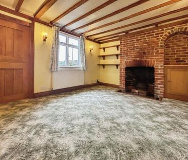 3 bedroom end of terrace house to rent - Photo 2