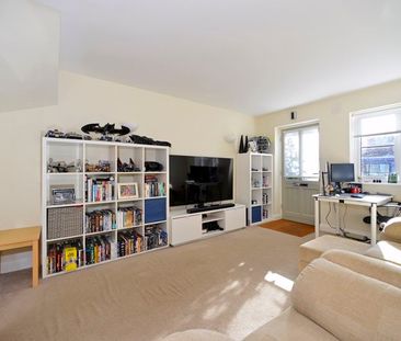 Langborough Court, Godalming - 2 bedrooms Property for lettings - S... - Photo 1