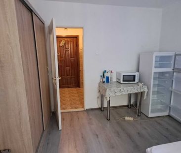 Dau in chirie garsoniera 21 mp Oradea - Fotografie 3