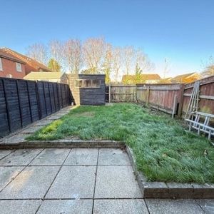 Chatsworth Way - Photo 2