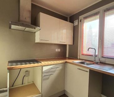 Location Appartement 2 pièces 46m² LE HAVRE 76600 - Photo 4