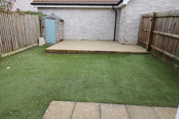 3 bedroom semi-detached house to rent - Photo 1